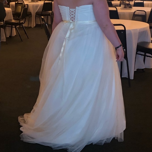 Wedding Dress - Picture 3 of 3